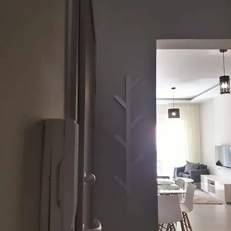 New Modern House!! 塞萨洛尼基
