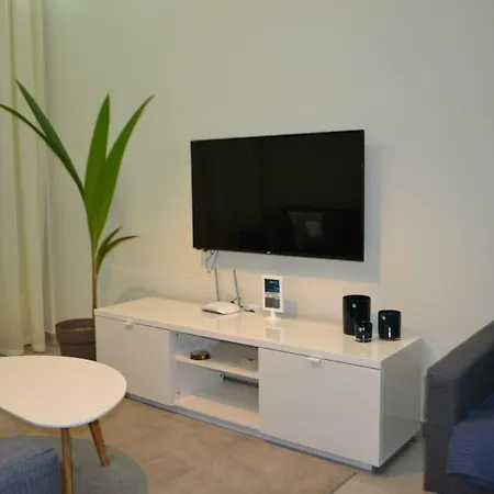 公寓 New Modern House!!